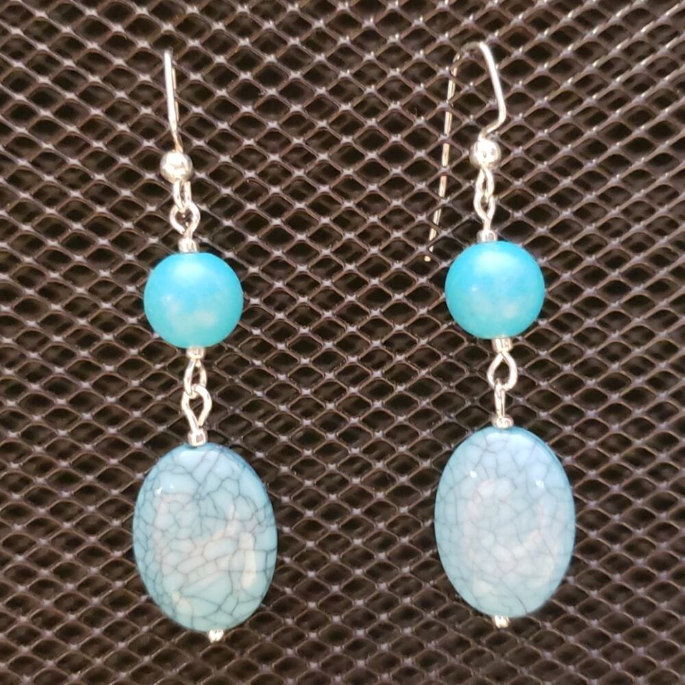 Southwest-style, turquoise-look acrylic beaded earrings